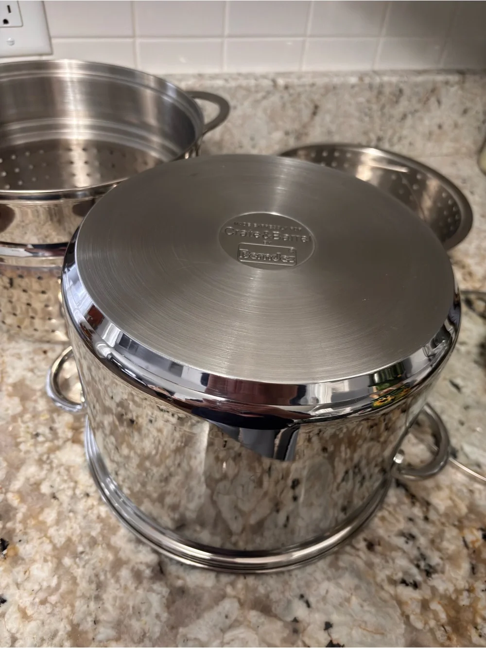 BERNDES Germany Crate And Barrel 10 Quart Stock Pot/Dual Strainers. Spec Edition